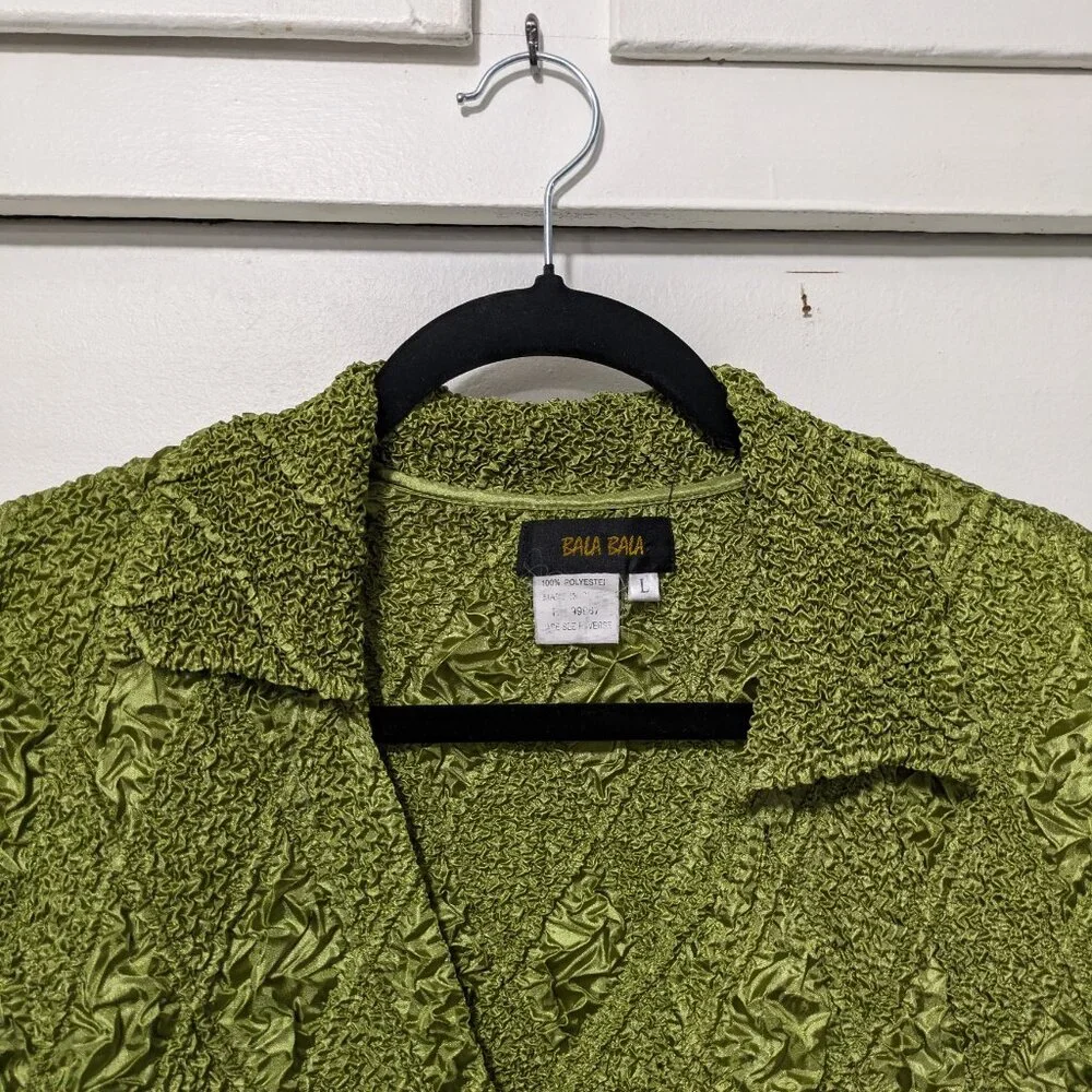 BALABALA: Crinkly Stretch Fabric Button Up Blouse women - Picture 2 of 4